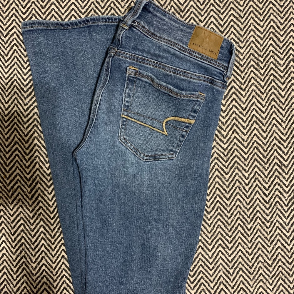 AMERICAN EAGLE